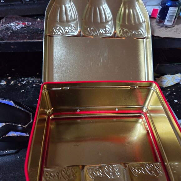 VINTAGE Coca-Cola COKE TIN - Picture 4 of 4